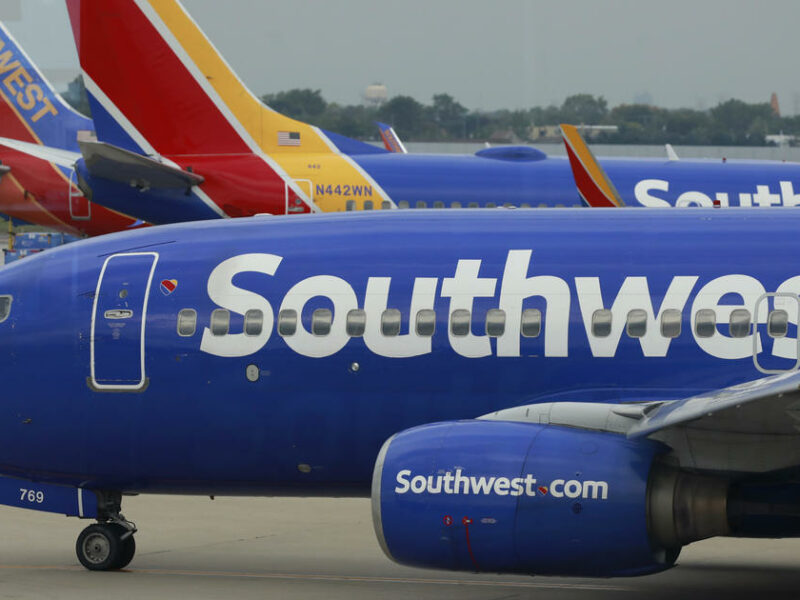 Southwest drops great many flights, prompting mayhem at air terminals the nation over