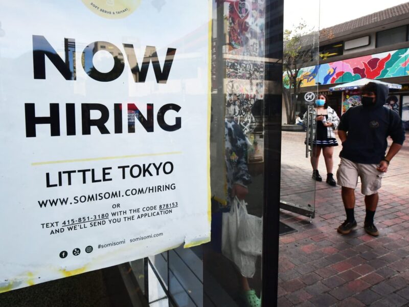 Week by week jobless cases  fall slightly in front of potentially bad January jobs report